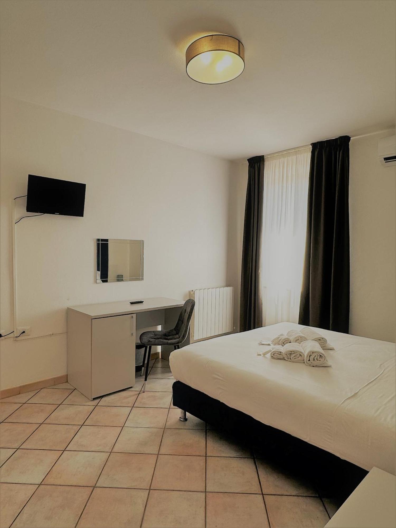 Hotel The Flash - Venturina Terme Εξωτερικό φωτογραφία